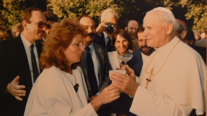 Con el Papa Juan Pablo II en Castel Gandolfo - Cortesía de Valentina Alazraki